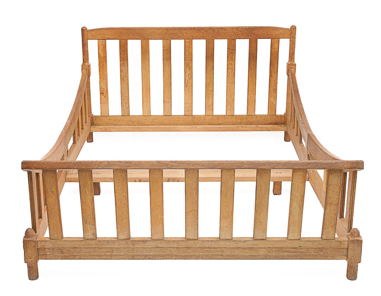 Boat bed by Guillerme and Chambron