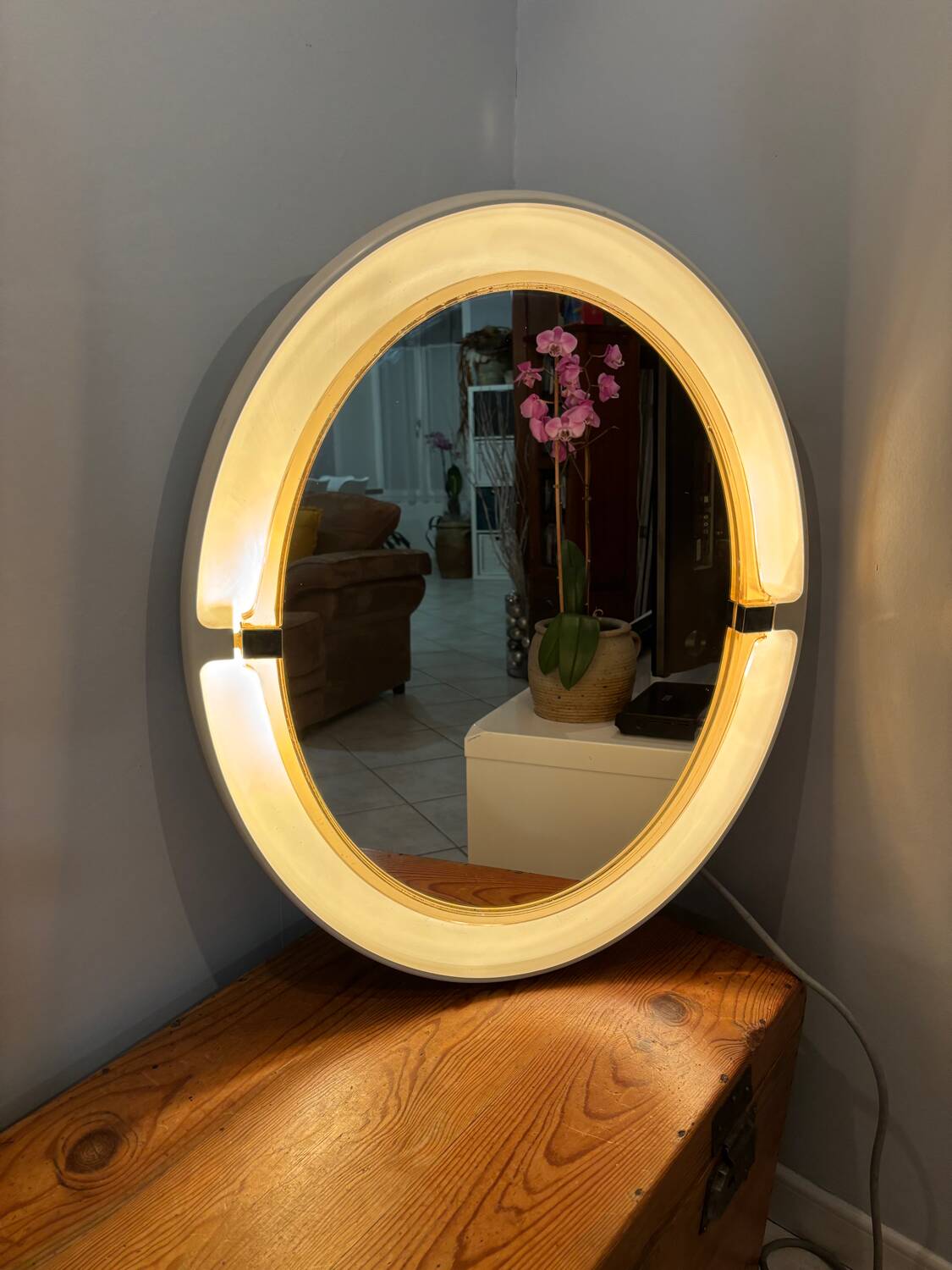Large oval mirror, Space Age design, vintage from the 1970s.
