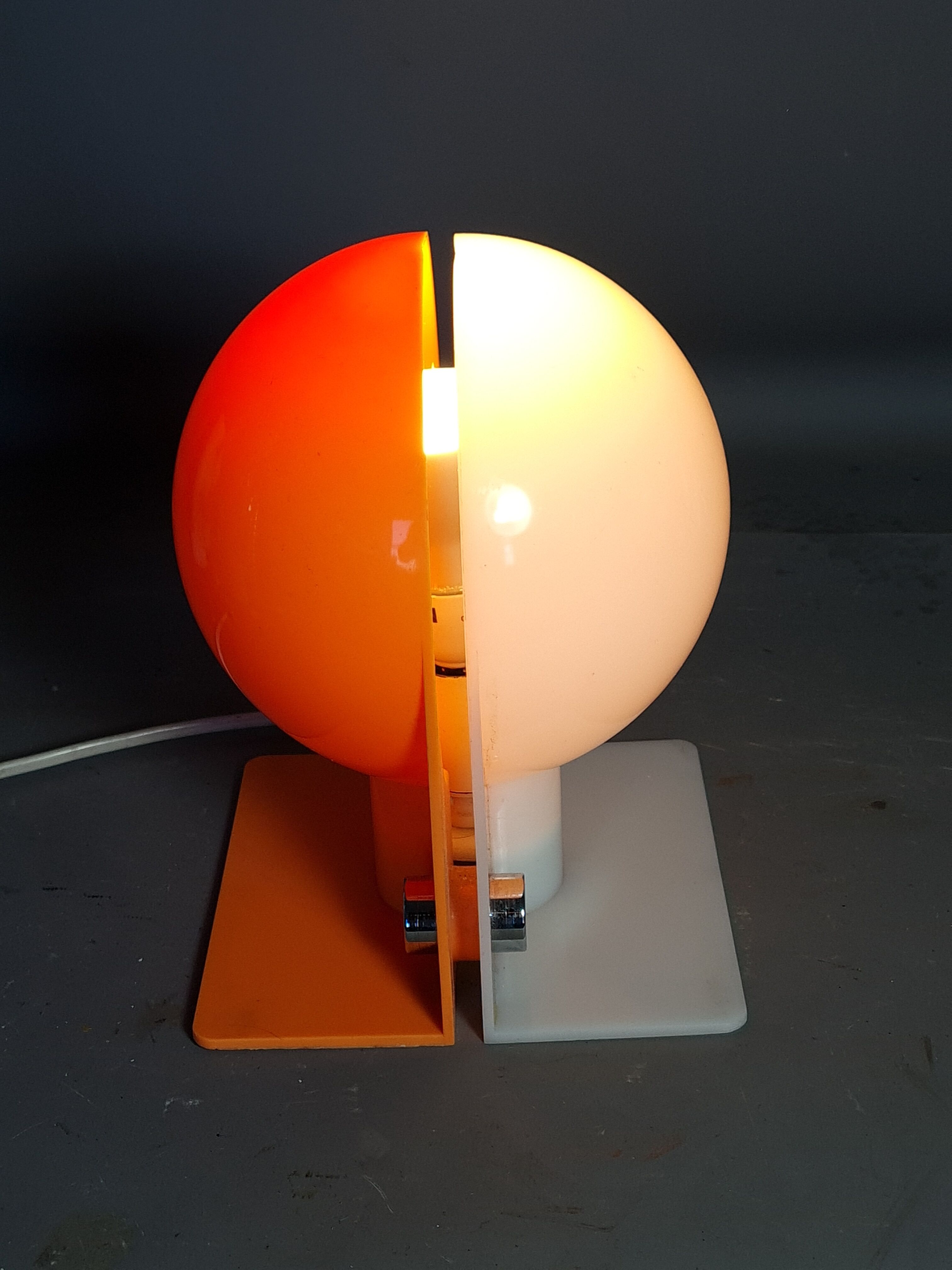 Sirio bedside lamp by Brazzoli and Lampa for Guzzini Design 70s SB