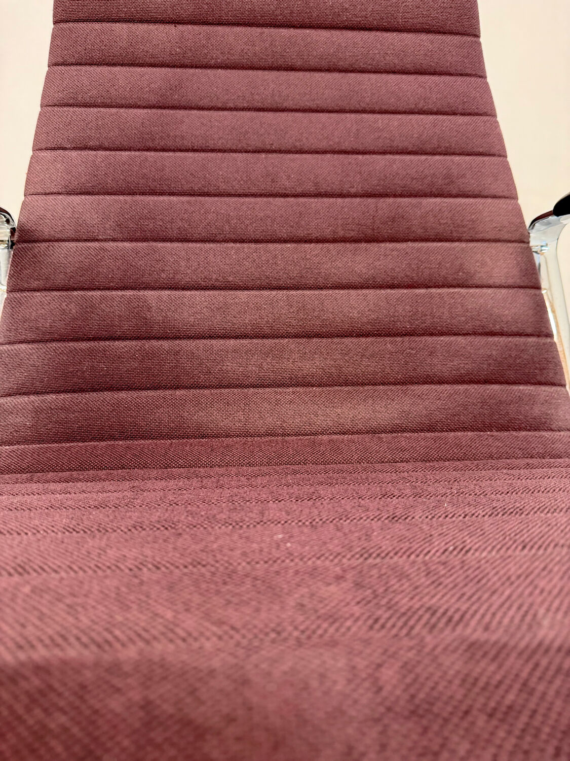 EA 122 swivel chair designed by Charles and Ray Eames for Vitra, 1980s.