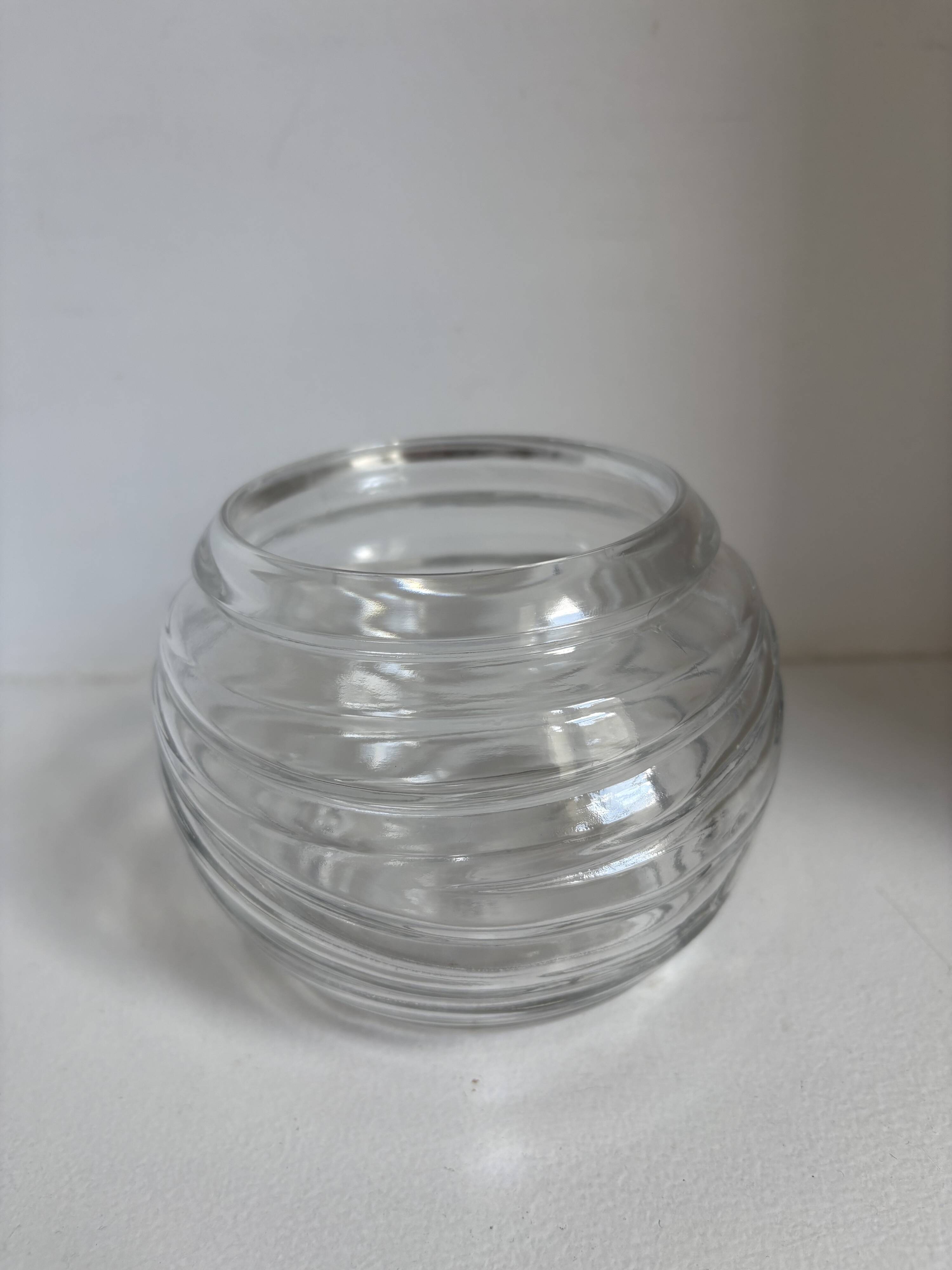 Set of 22 decorative items