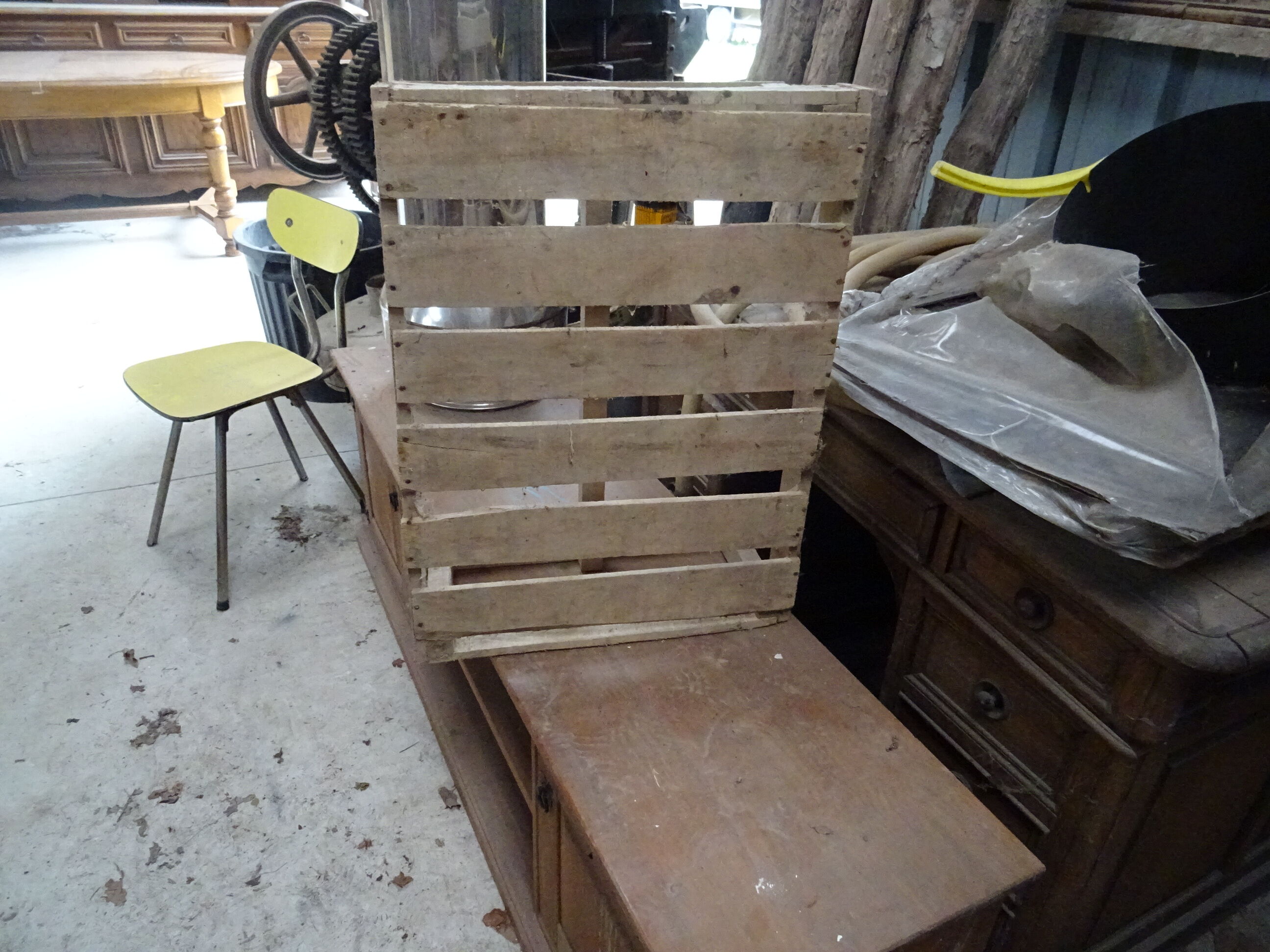 10 apple shelves