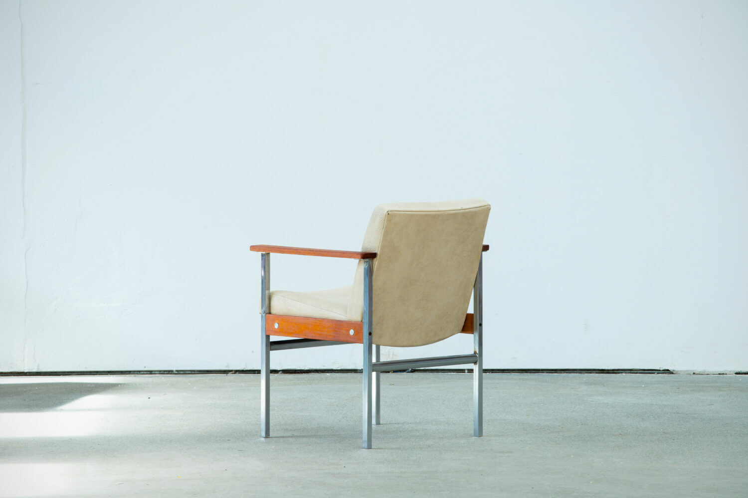 Vintage Scandinavian armchair 1960