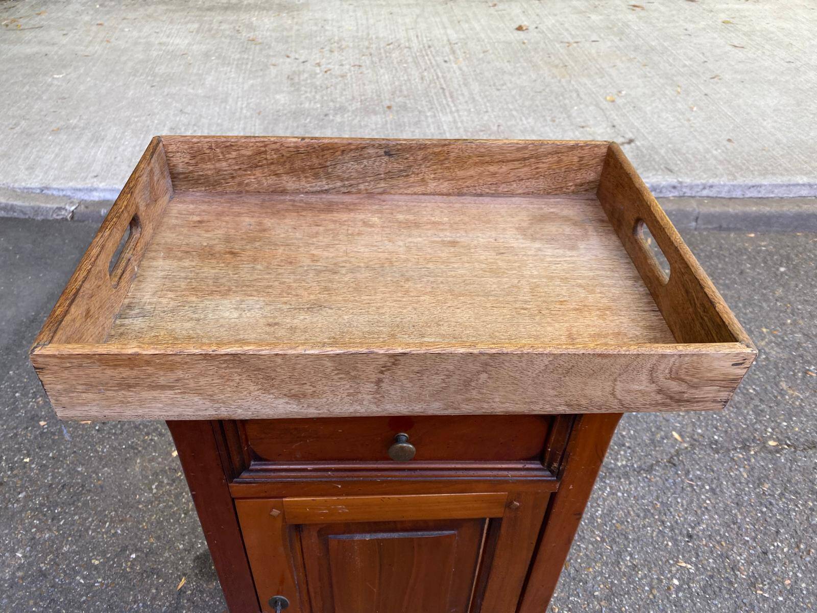 Large rectangular serving platter in solid wood Scandinavian style.