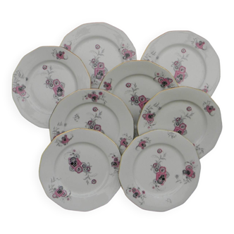 Set of 8 porcelain dessert plates.