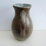 Speckled sandstone pitcher