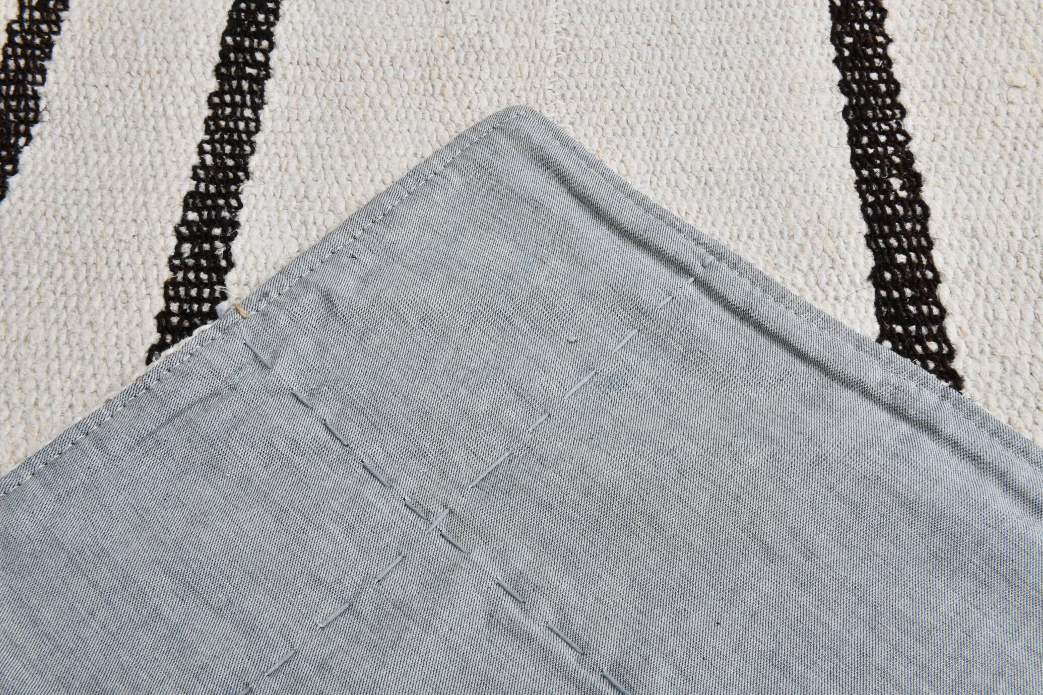 White Black Modern Striped Vintage Runner Rug, 68x276Cm