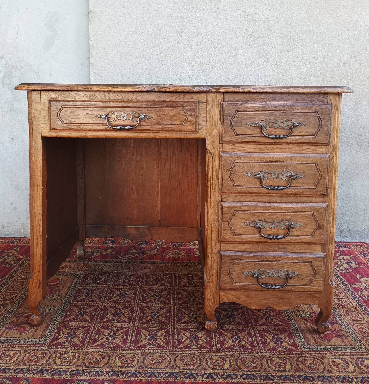 Louis XV desk with 5 drawers in oak