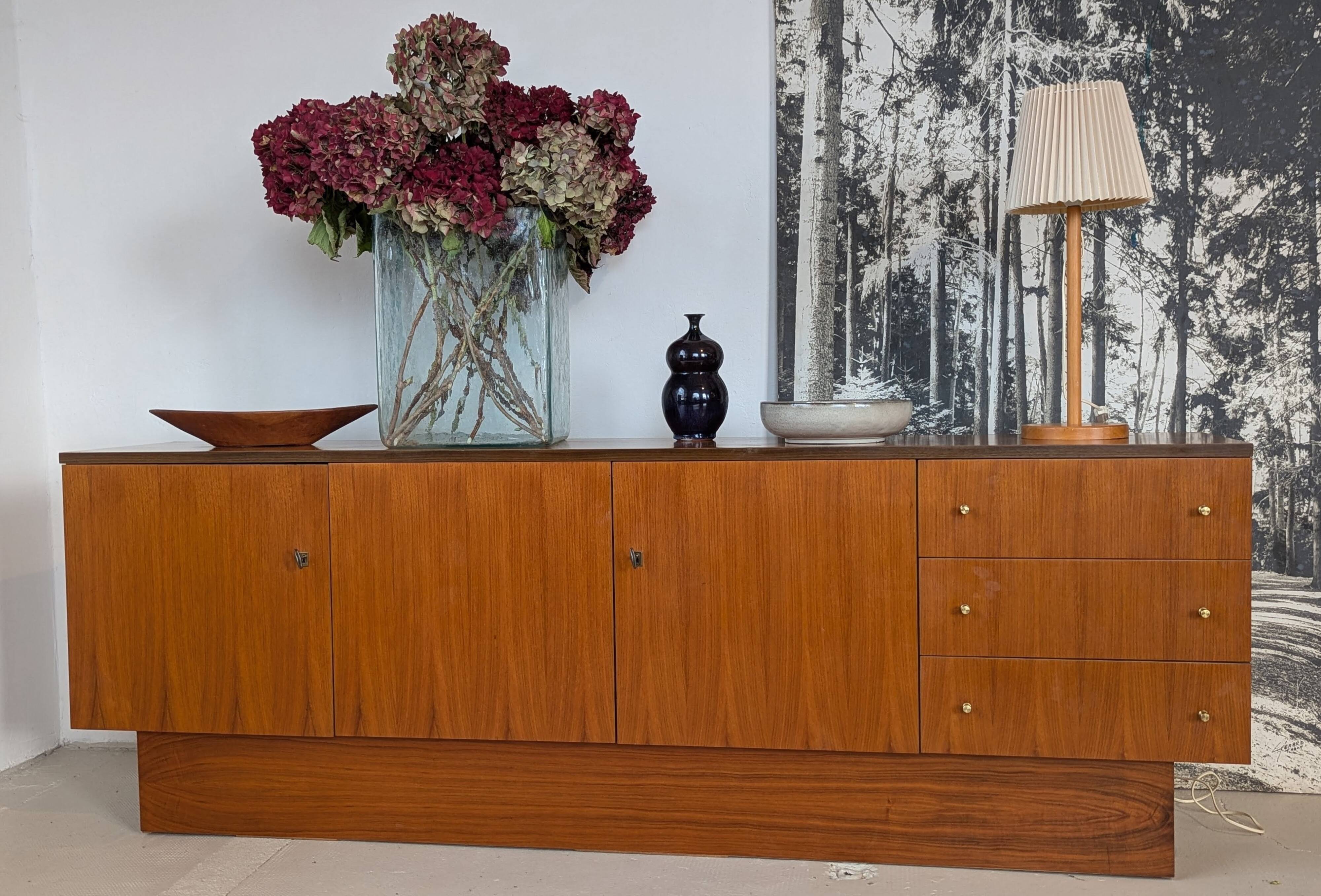 Enfilade vintage années 70