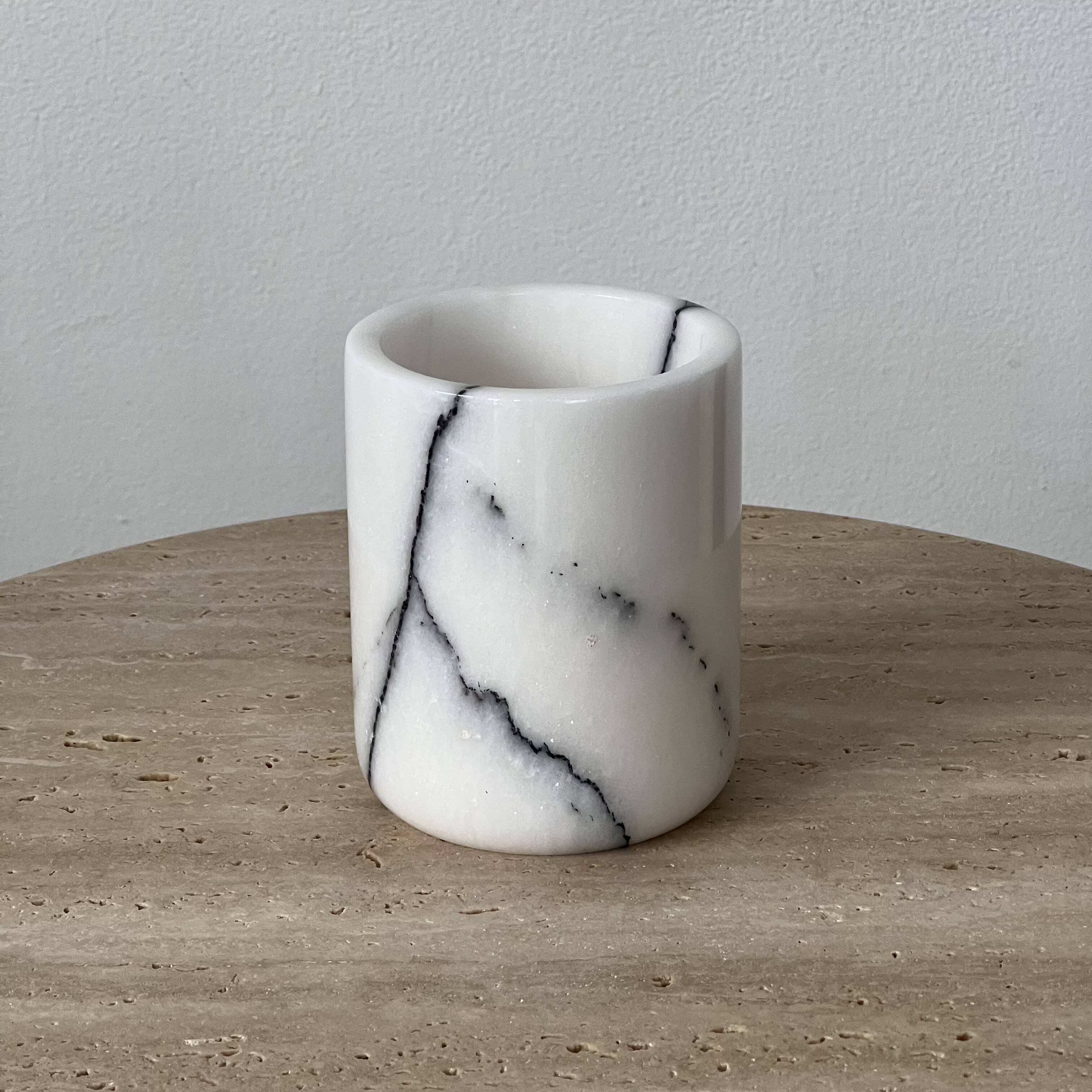 Pot en marbre