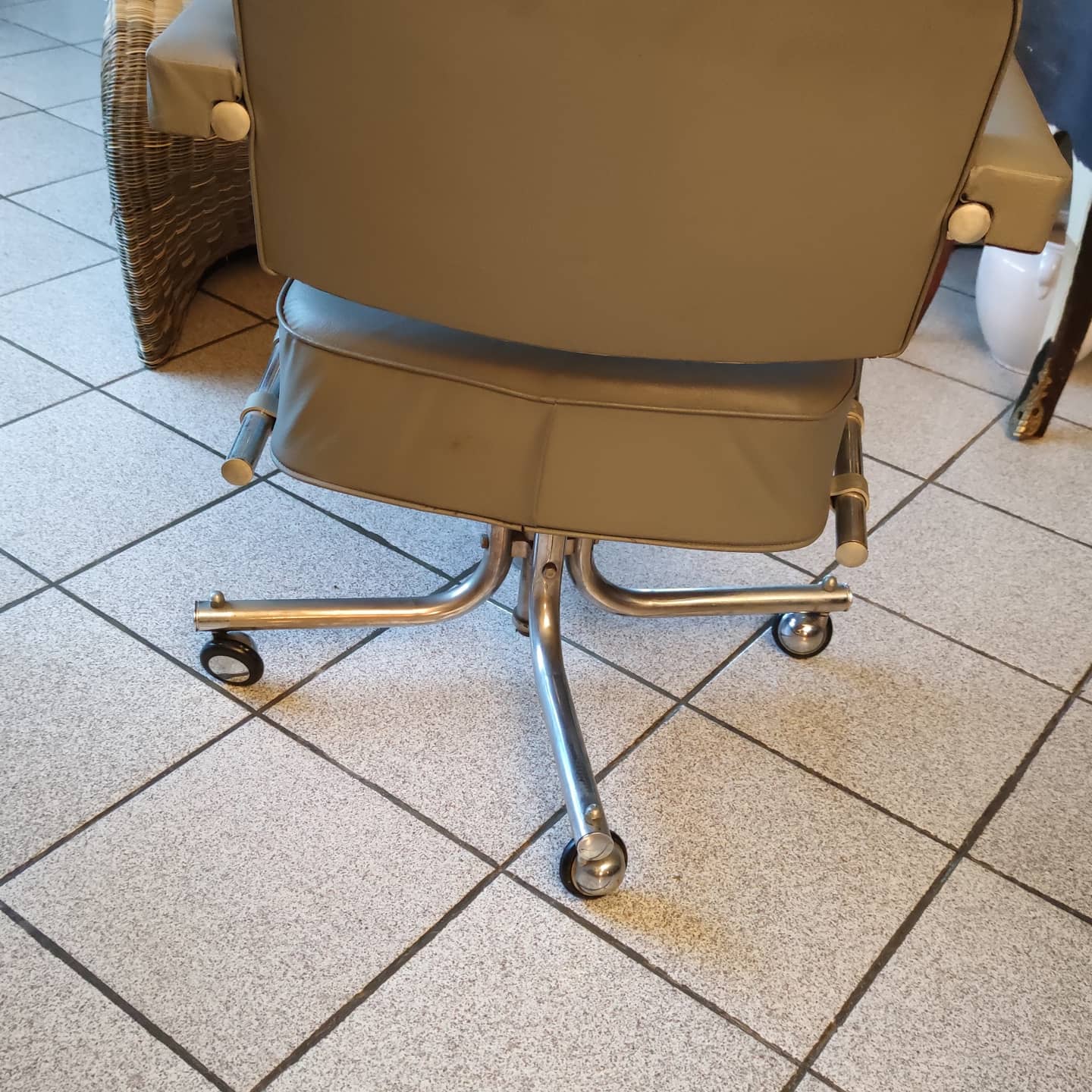 Wheeled office chair circa 1950/60