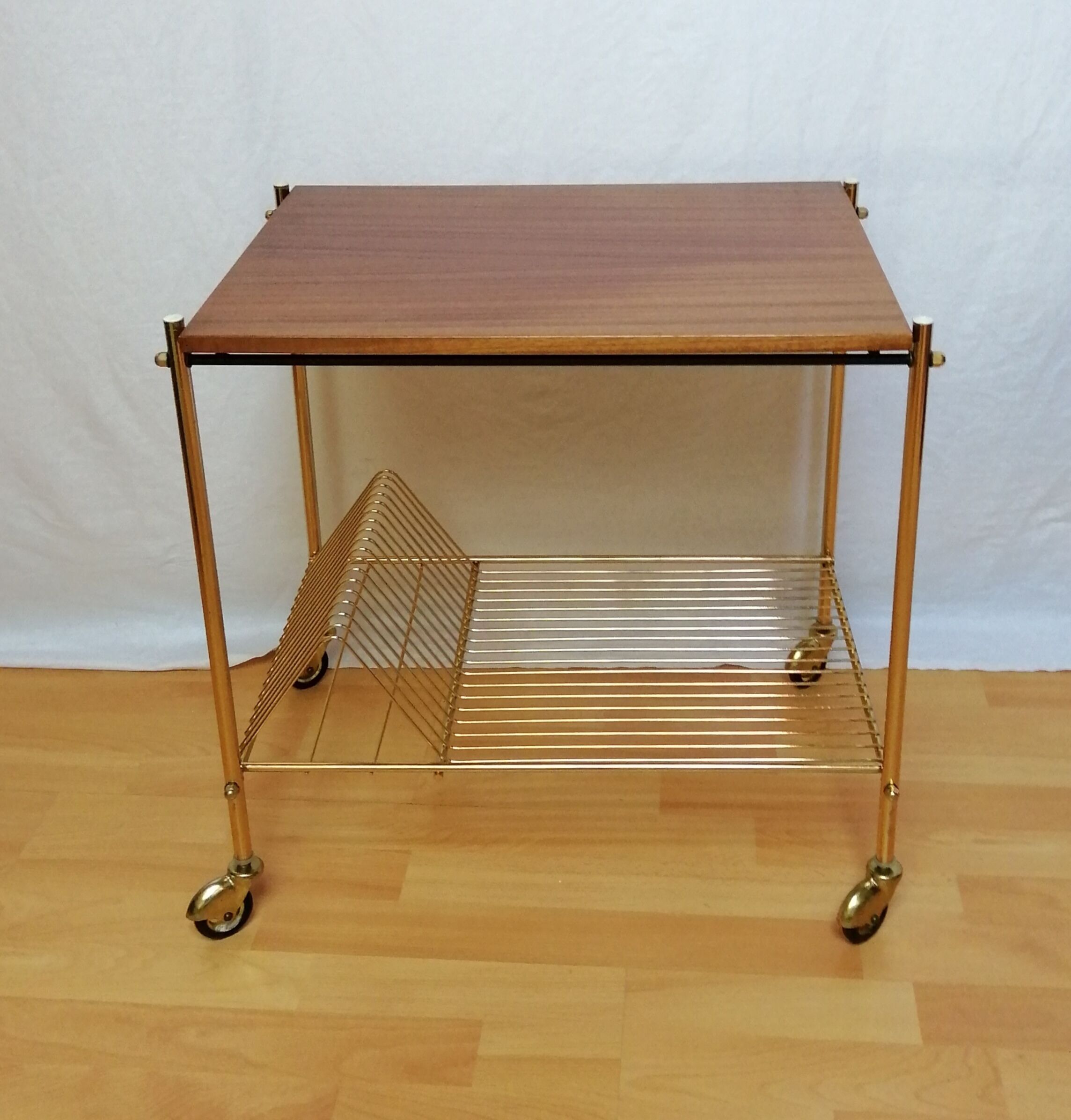 Vintage service range vinyls in teak France 1960