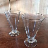 2 vintage lab vases