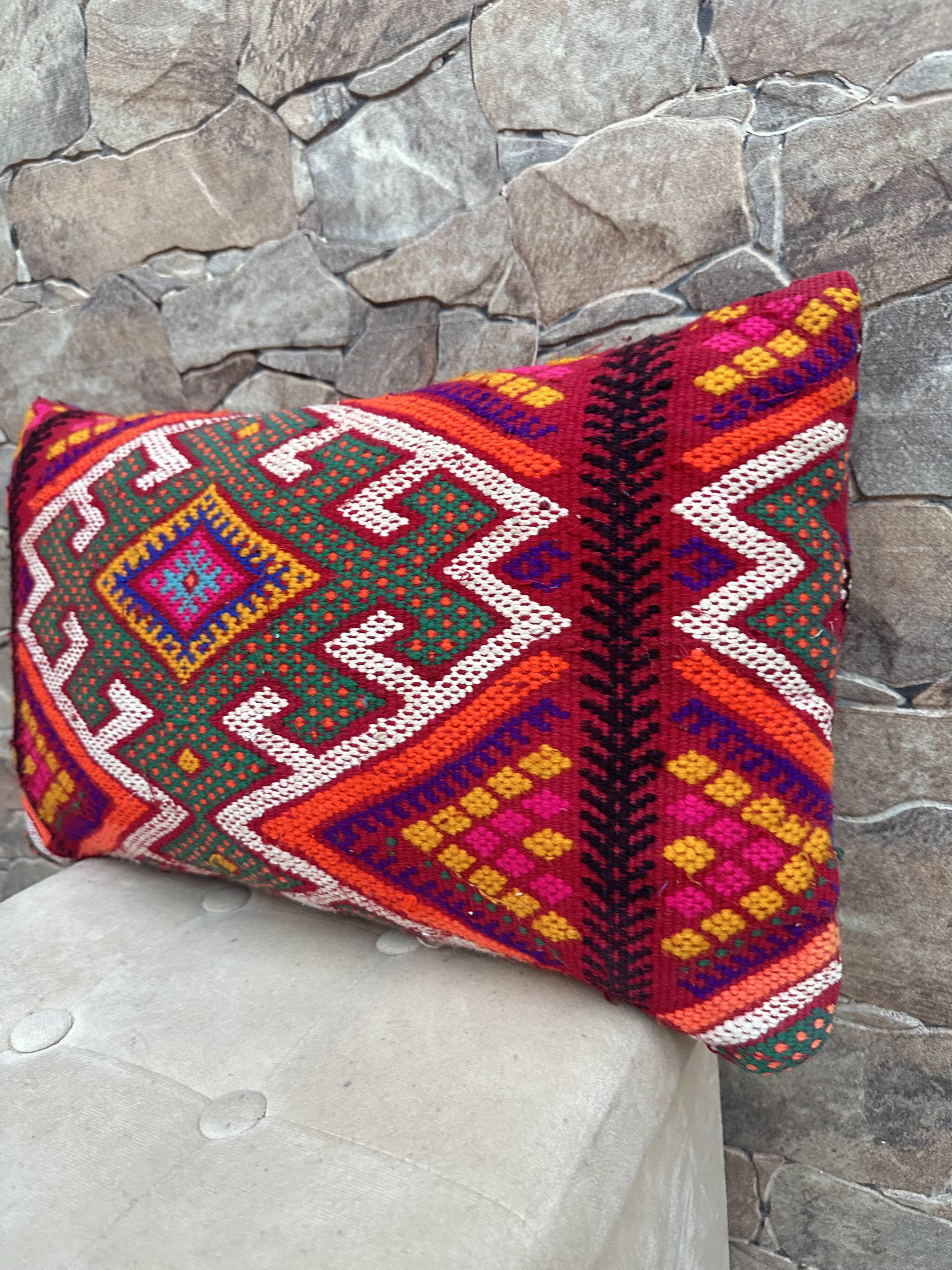 Housse de coussin marocaine vintage berbère en laine