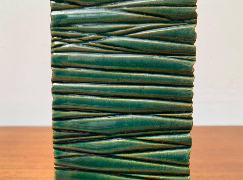Minimalist block vase in Italian pottery from the mid-century by Bitossi, 1960s.