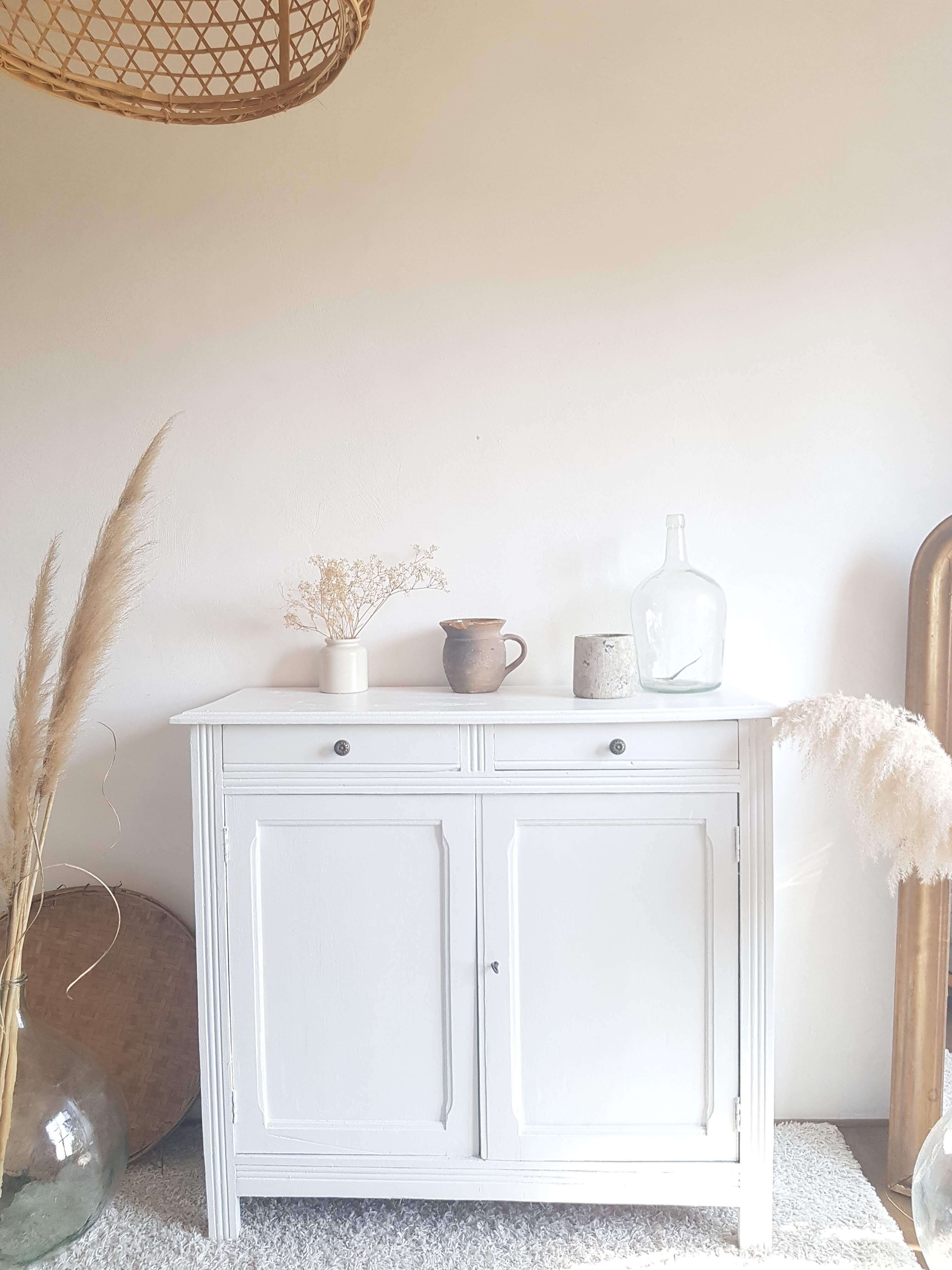 Old white Parisian buffet