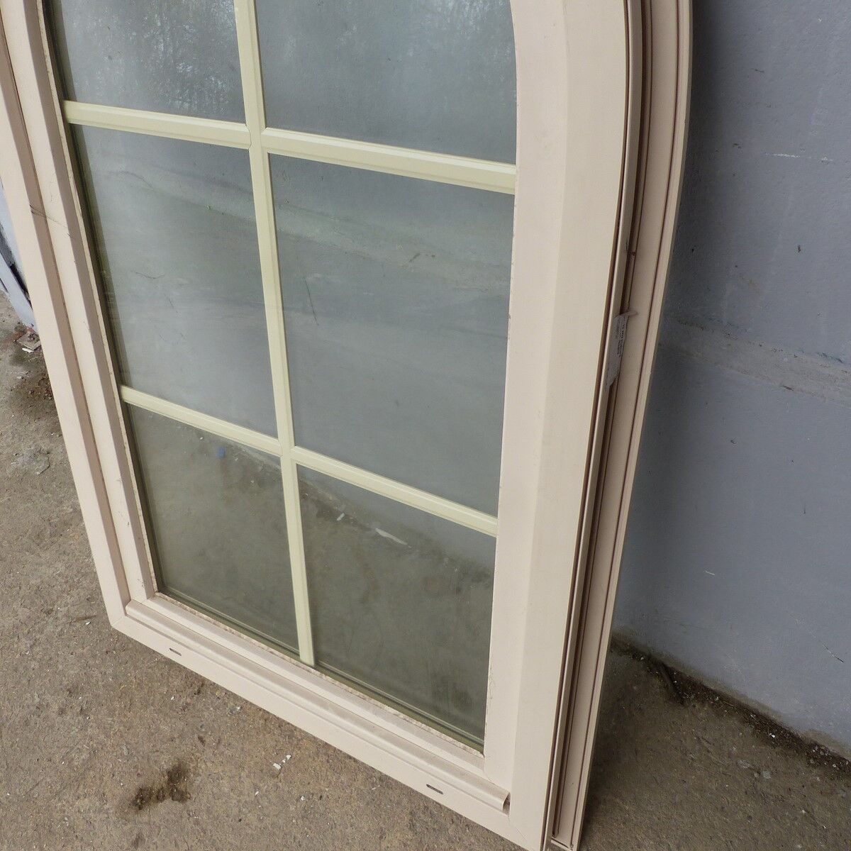 Arched window in pvc double glazing