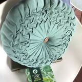 Coussin rond plissé main vert vintage