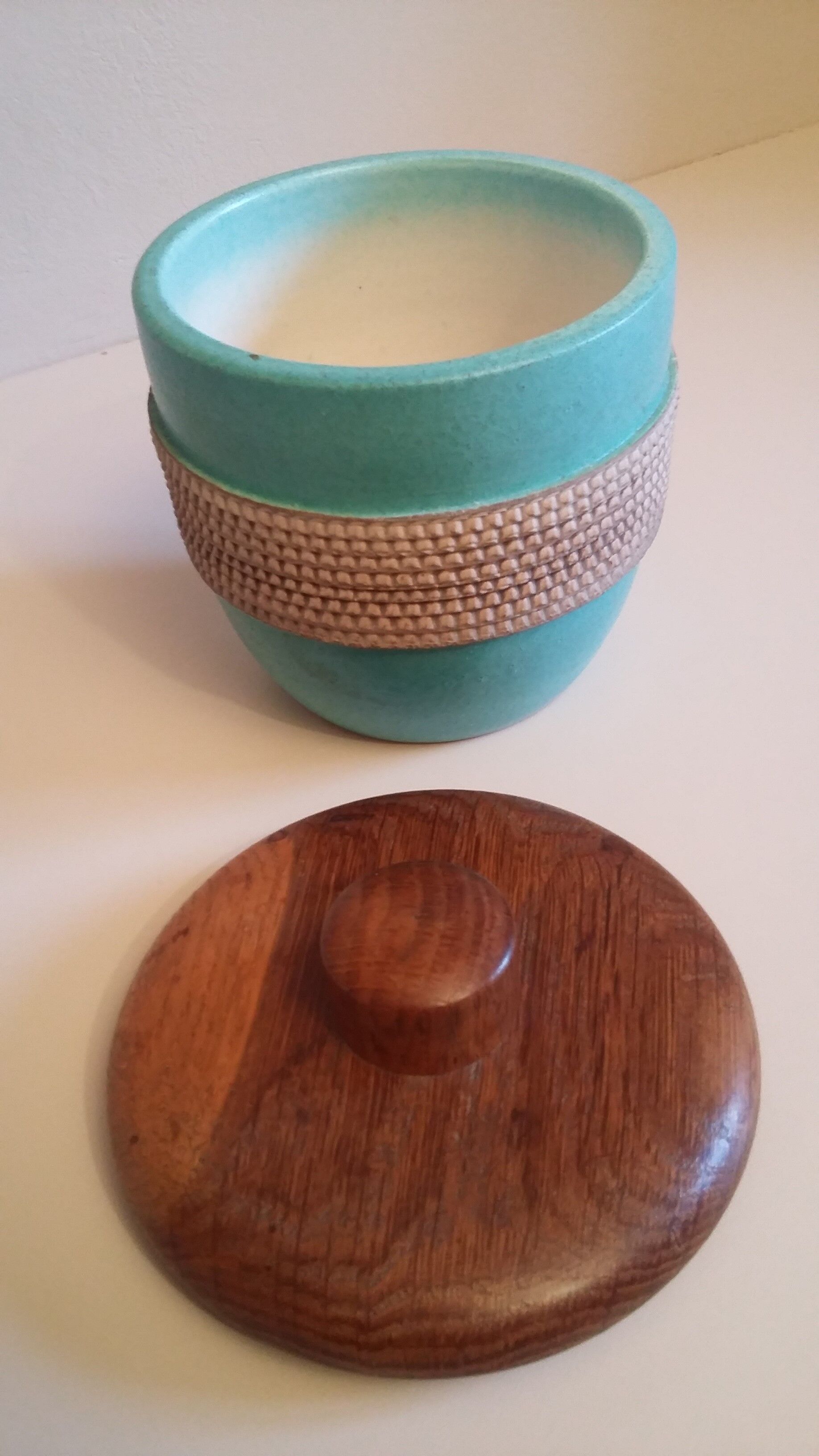 Earthenware pot with wooden lid