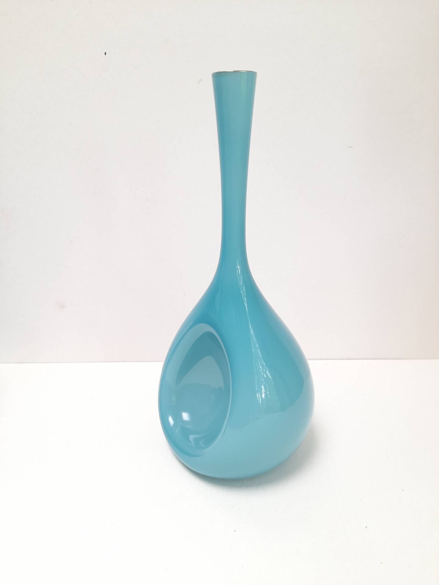 Vase suédois en opaline Elme Glasbrück