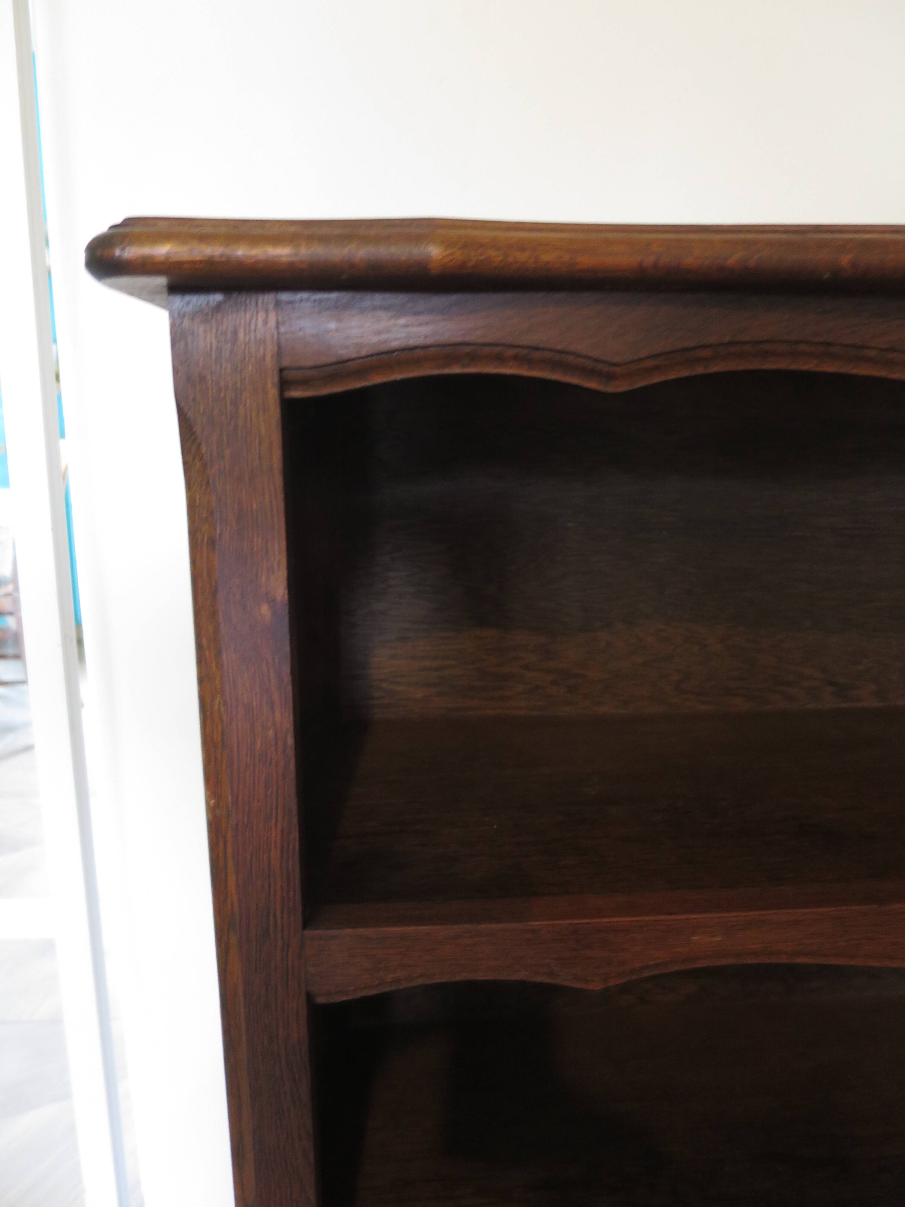 Beautiful oak Bibus - 3 levels - Louis XV style