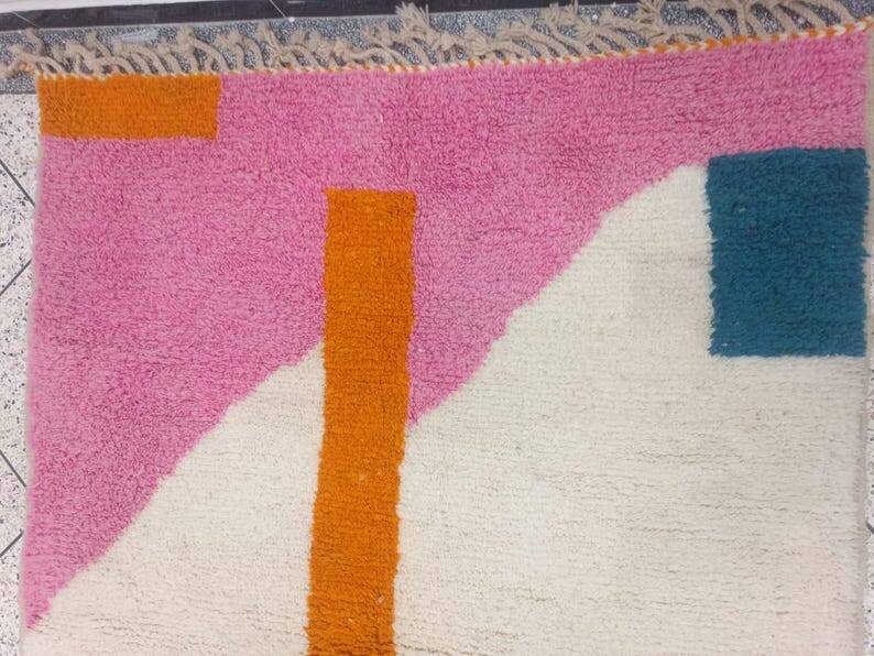 Traditional handmade Berber rug 250cm x 150cm