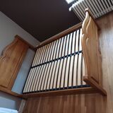 Oak bed