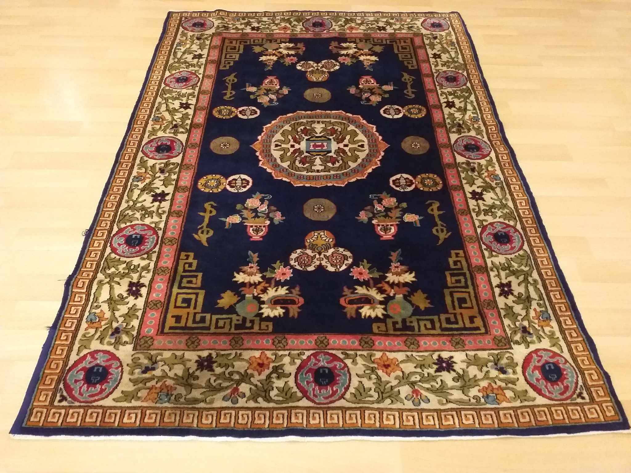 Handmade chinese rug 177x125cm
