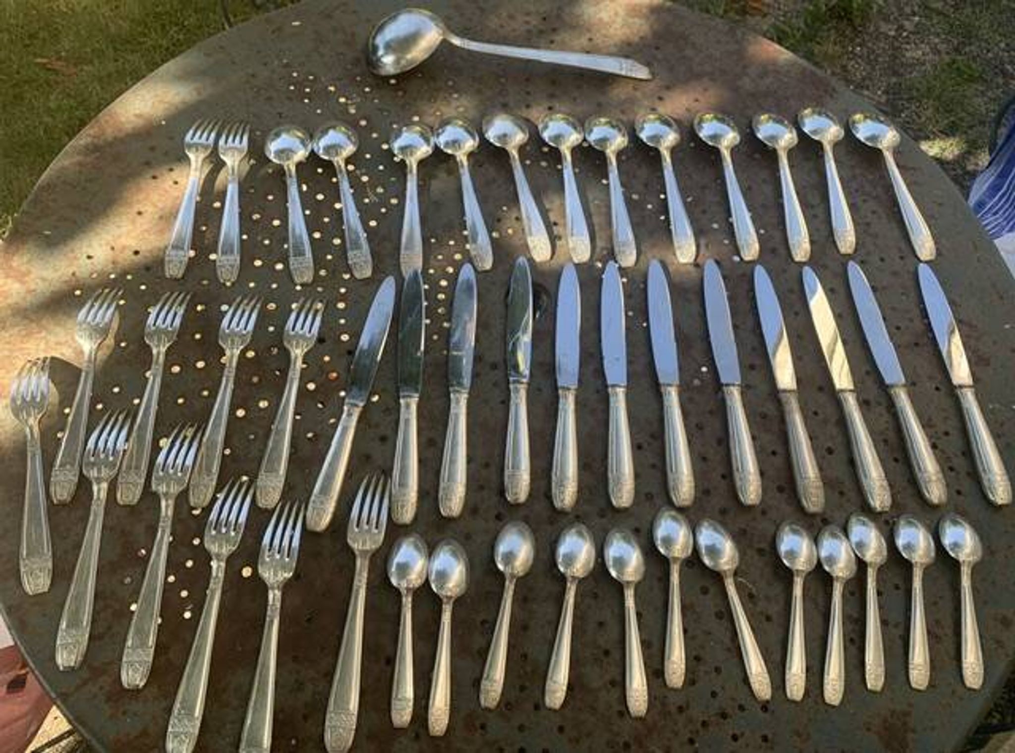 Cutlery set consisting of 49 pieces in silver metal, antique and collector's item