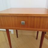 Bedside table compass feet