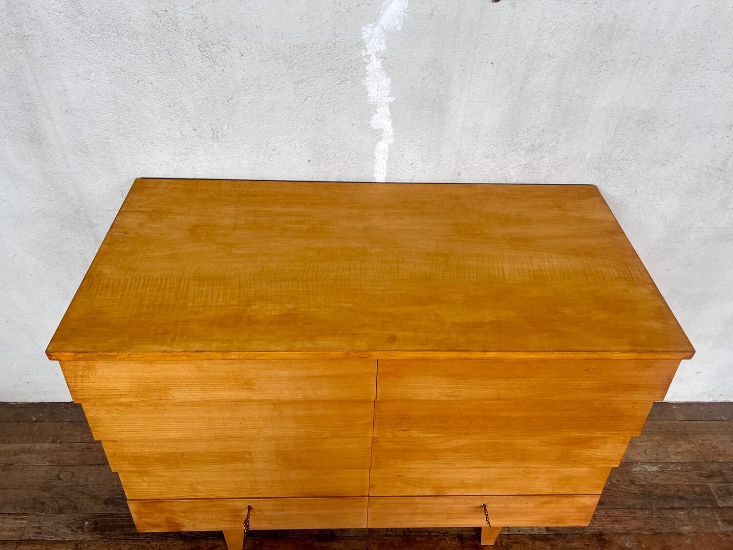 Covered storage unit / vintage silverware with compass feet