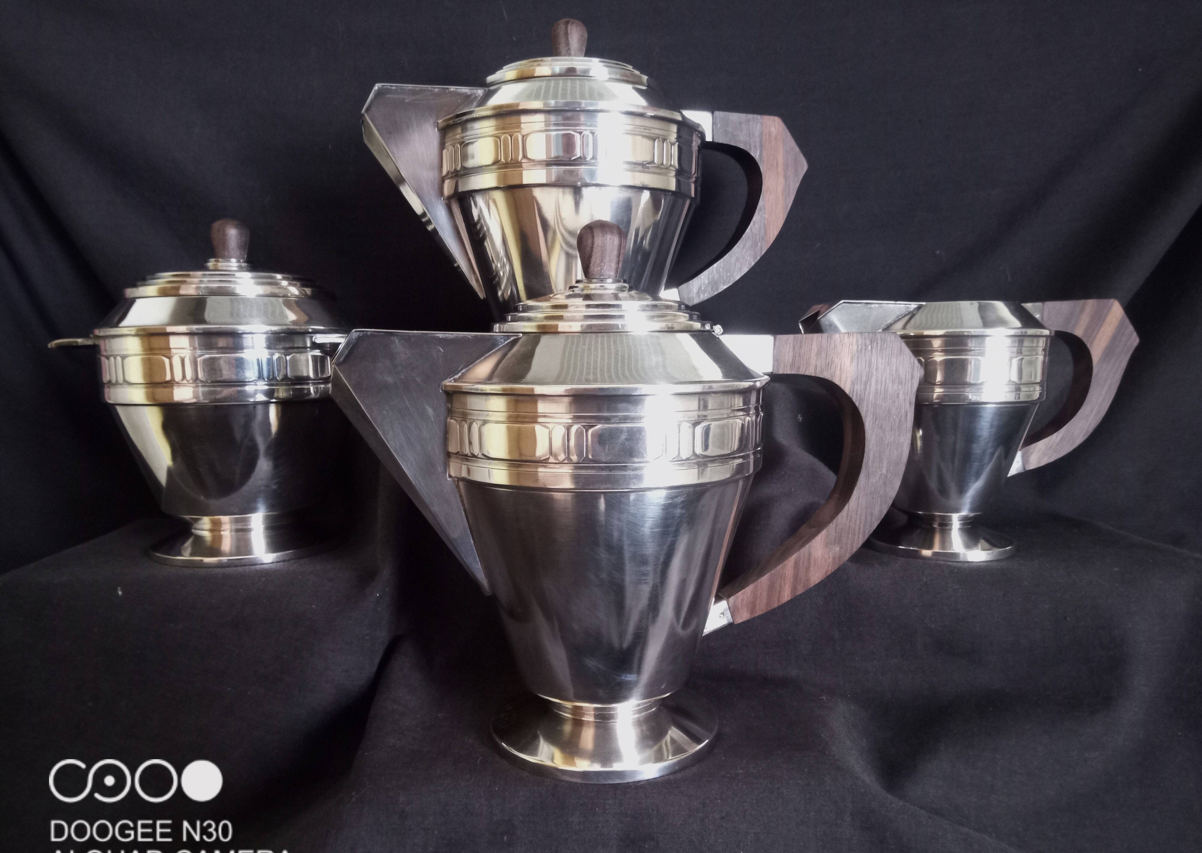 Art Deco silver-plated coffee and tea service, stamped.