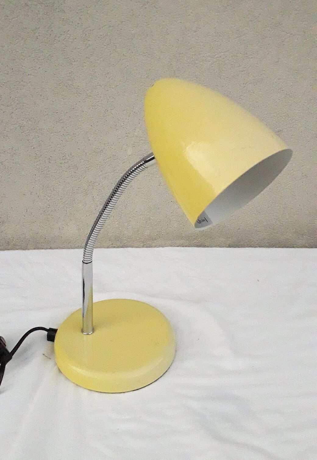 Desk lamp