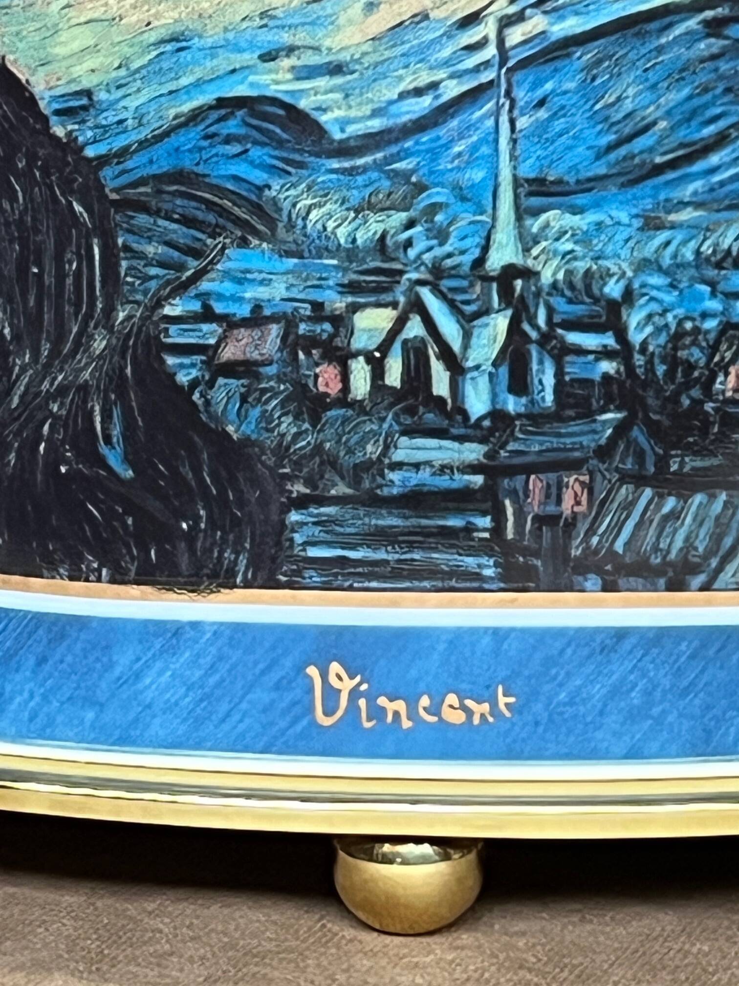 Pair of table lamps.