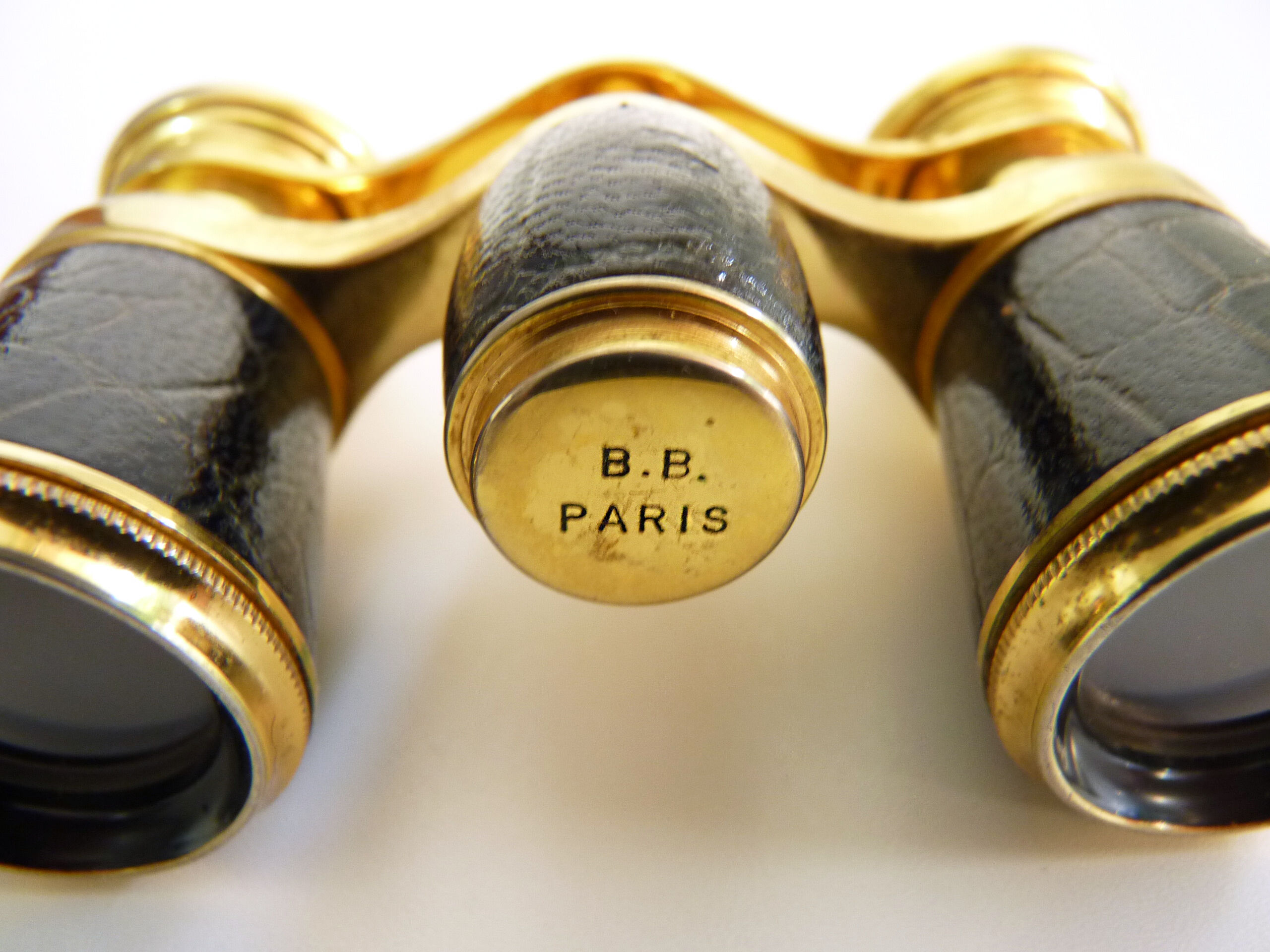 Former pair of theatre binoculars, opera B B Paris brass and leather