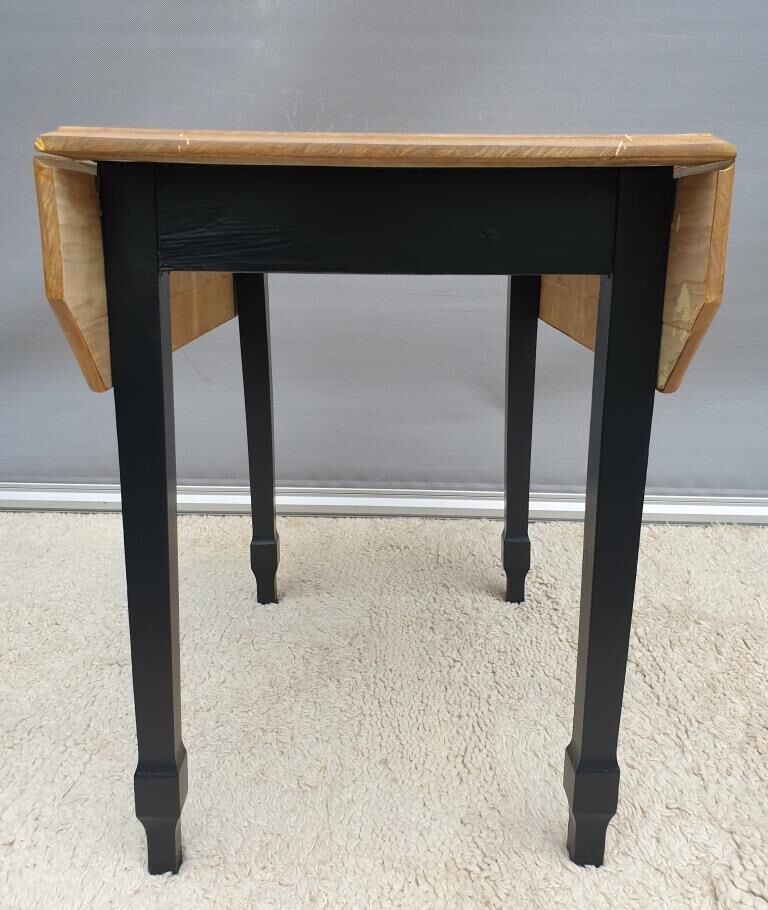 Two-tone kitchen table 2 extensions 1930