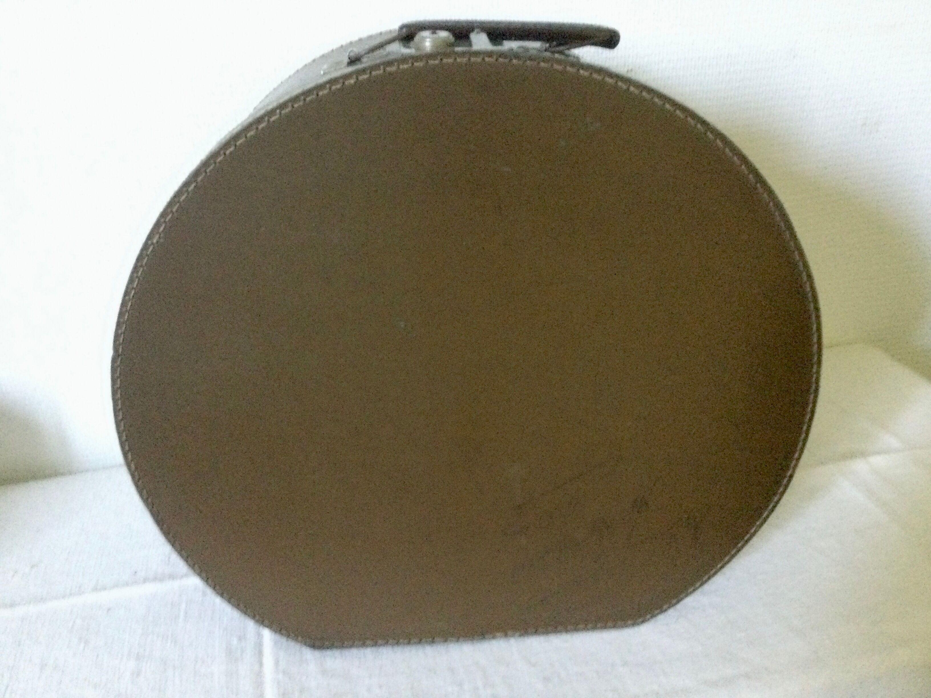 Ancienne boîte à chapeau