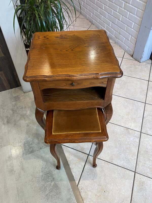 Guéridon ensemble gueridon et tabouret de style Louis XV en chêne massif
