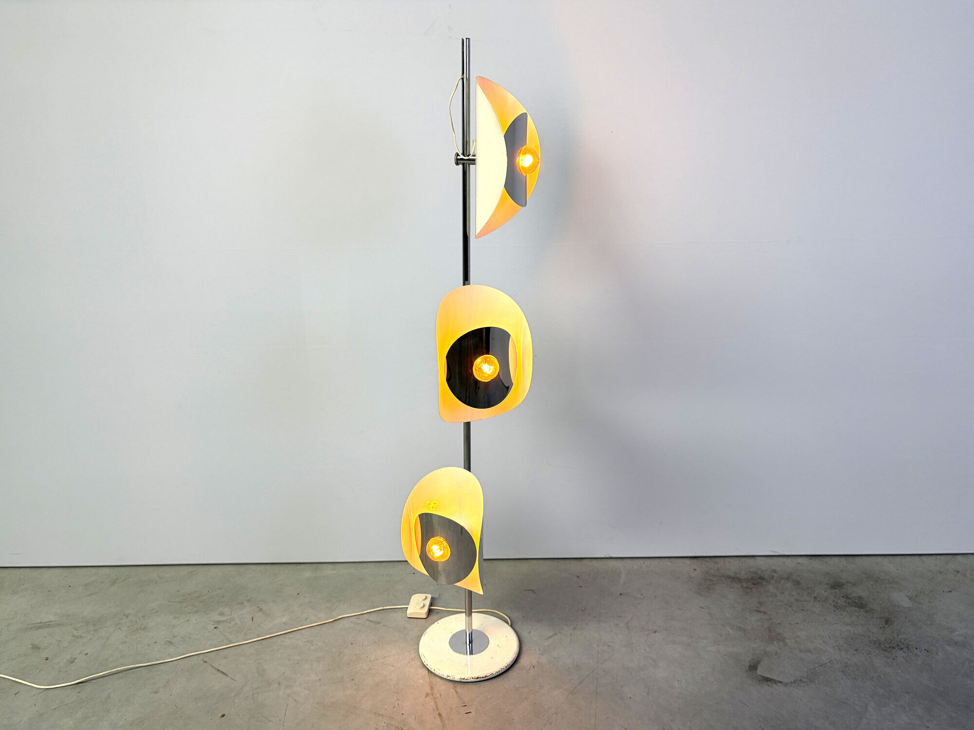 Mid century floor lamp by Brevetatto Italy, 1960s