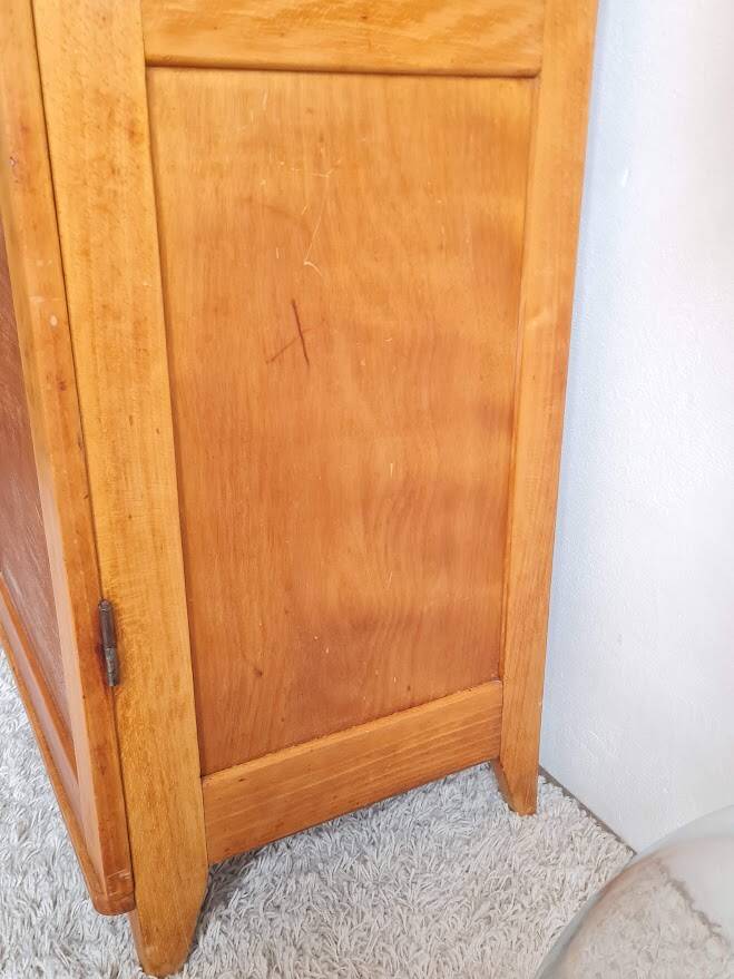 Parisian glass-fronted cupboard, type sideboard.