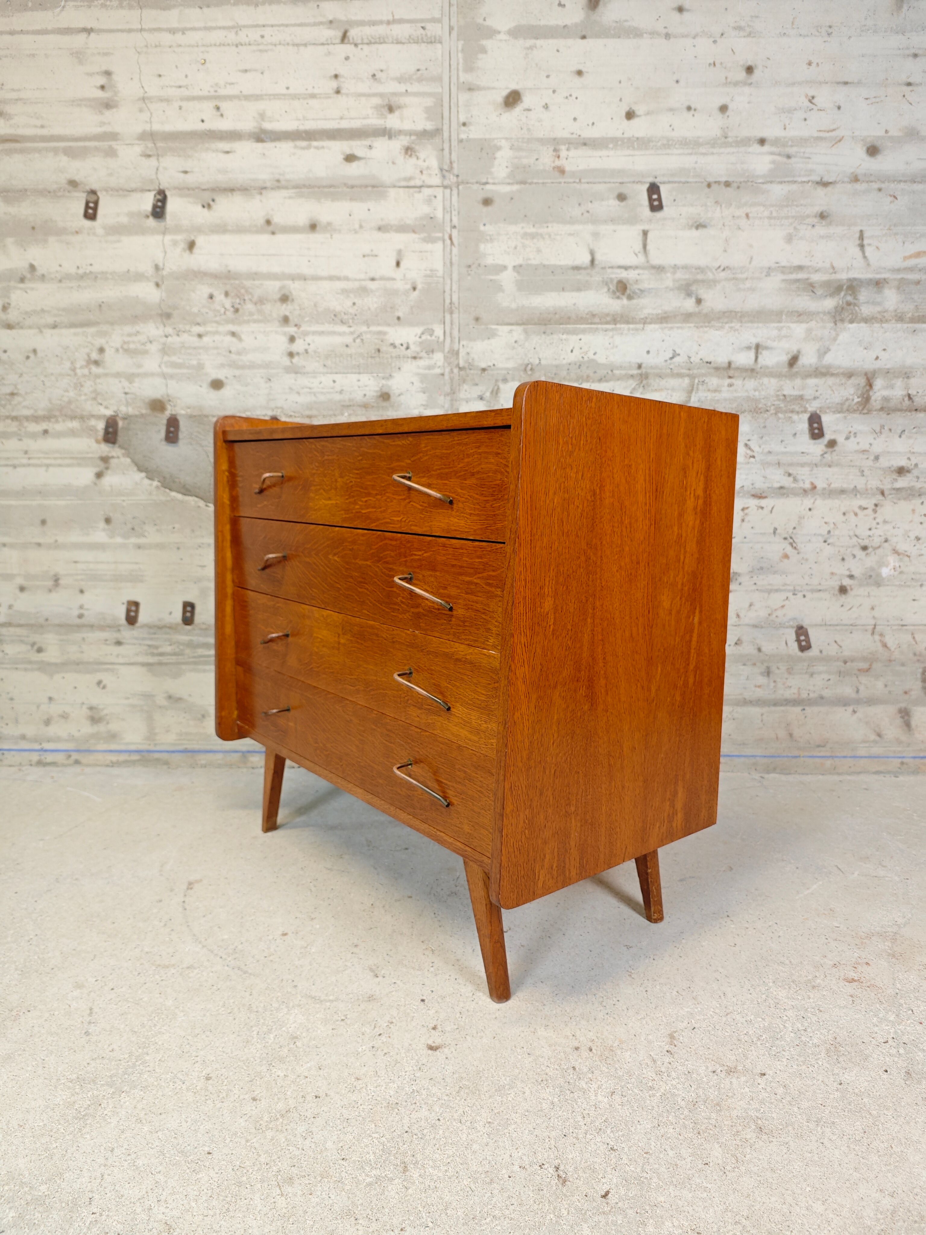 Vintage chest of drawers