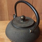 Japanese Arare cast iron teapot 1.1 L