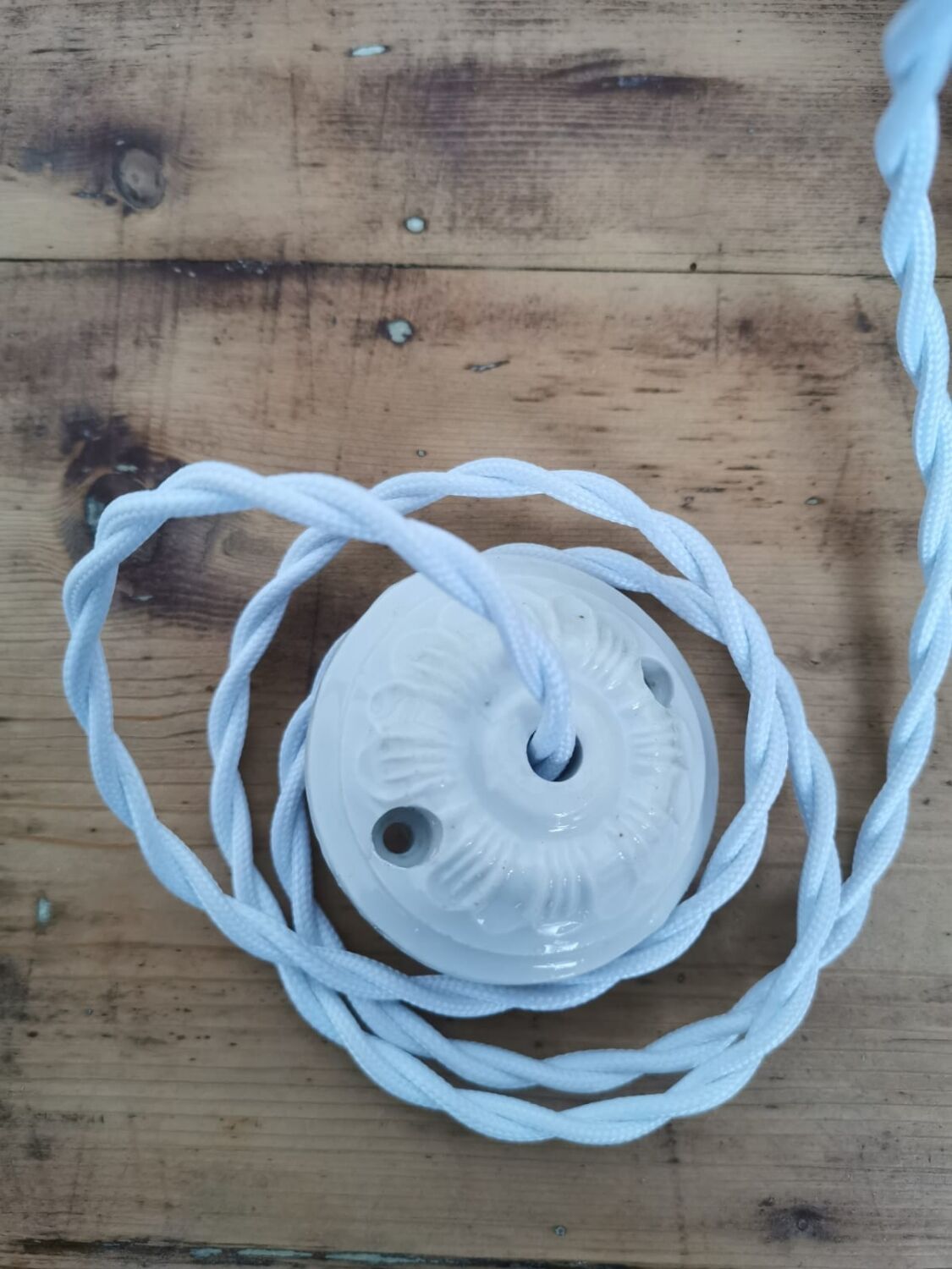 Wicker flower suspension