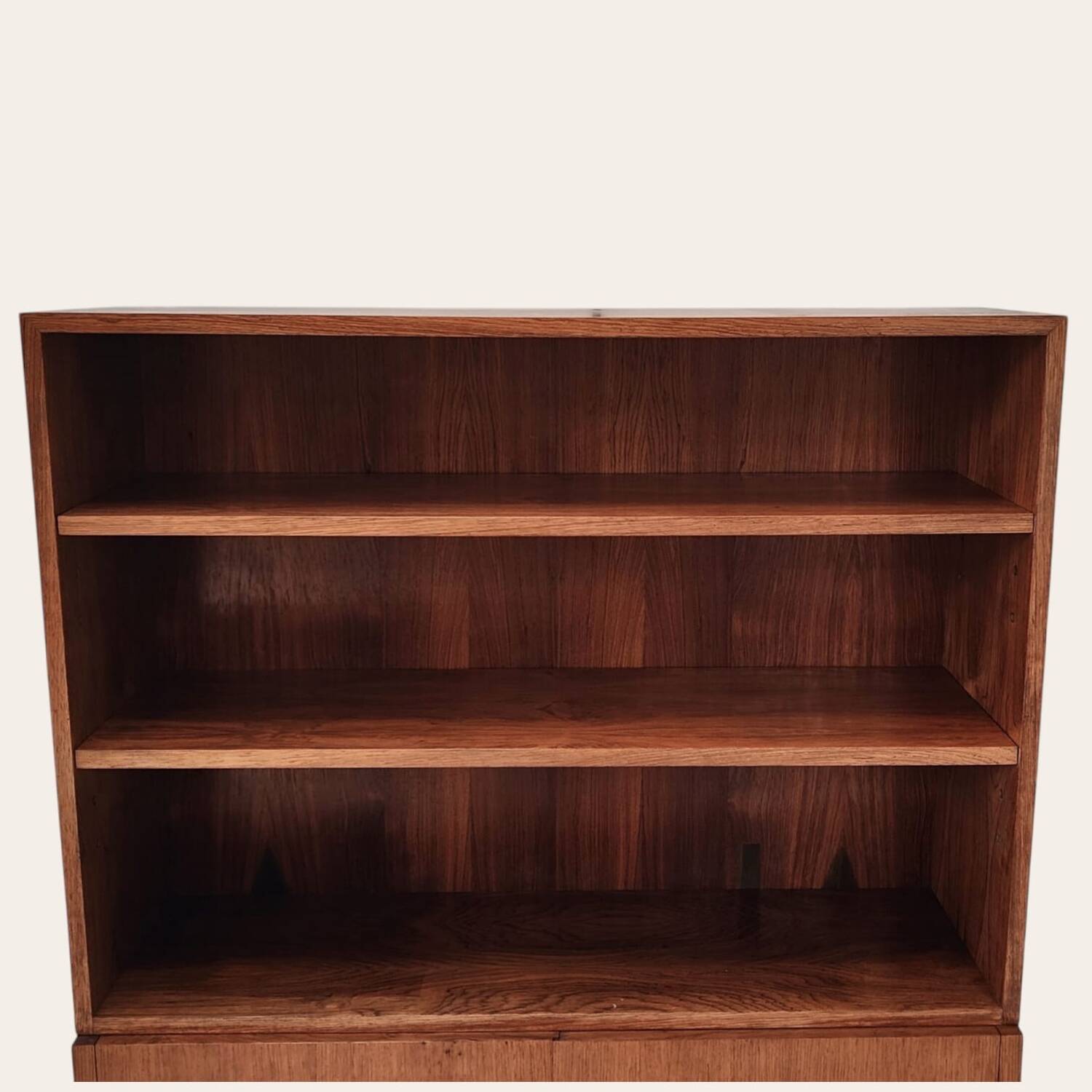 Mid-century upper table