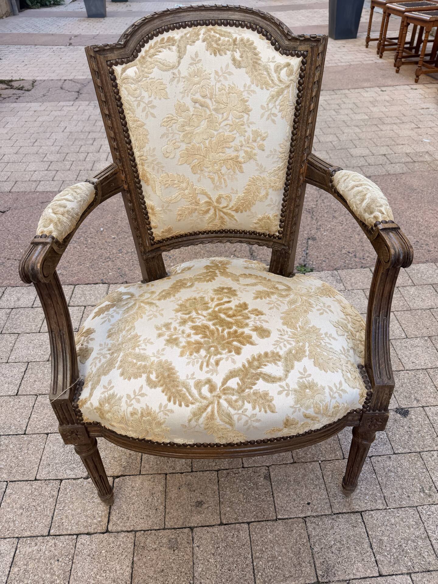 Fauteuil à la reine Louis XVI