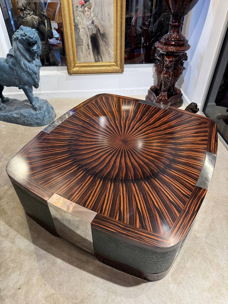Table basse de style Art déco en ébène de Macassar, vers 1970