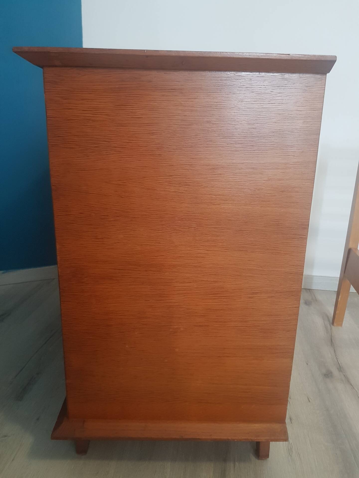Vintage chest of drawers