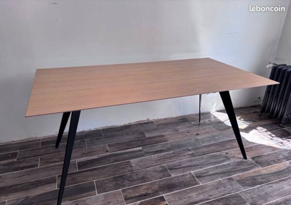 Bureau / Table Treku