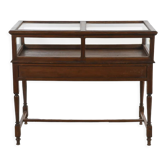 Wooden presentation showcase table