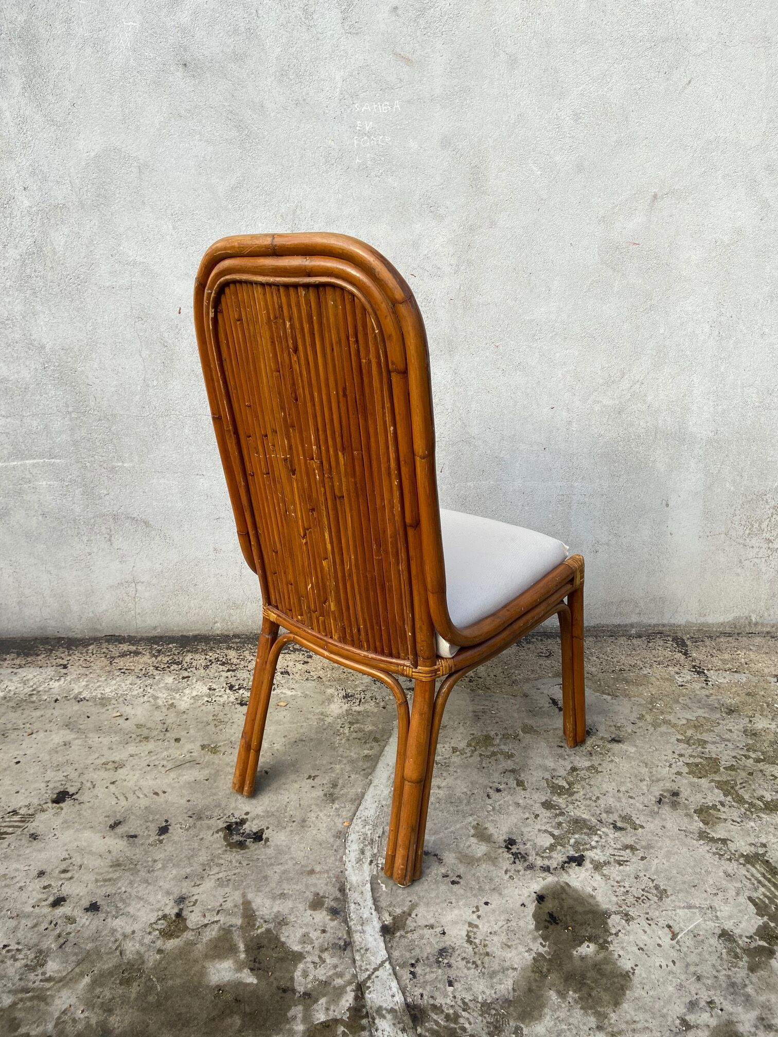 Suite of four chairs and two bamboo chairs